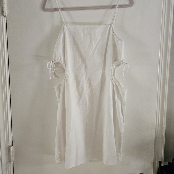 NWT Aerie White Linen Blend Mini Dress With Cut Outs Size Medium - Picture 3 of 8